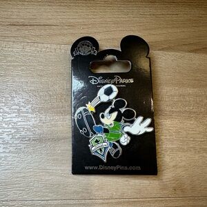 Disney Parks Mickey Mouse Seattle Sounders Soccer Pin